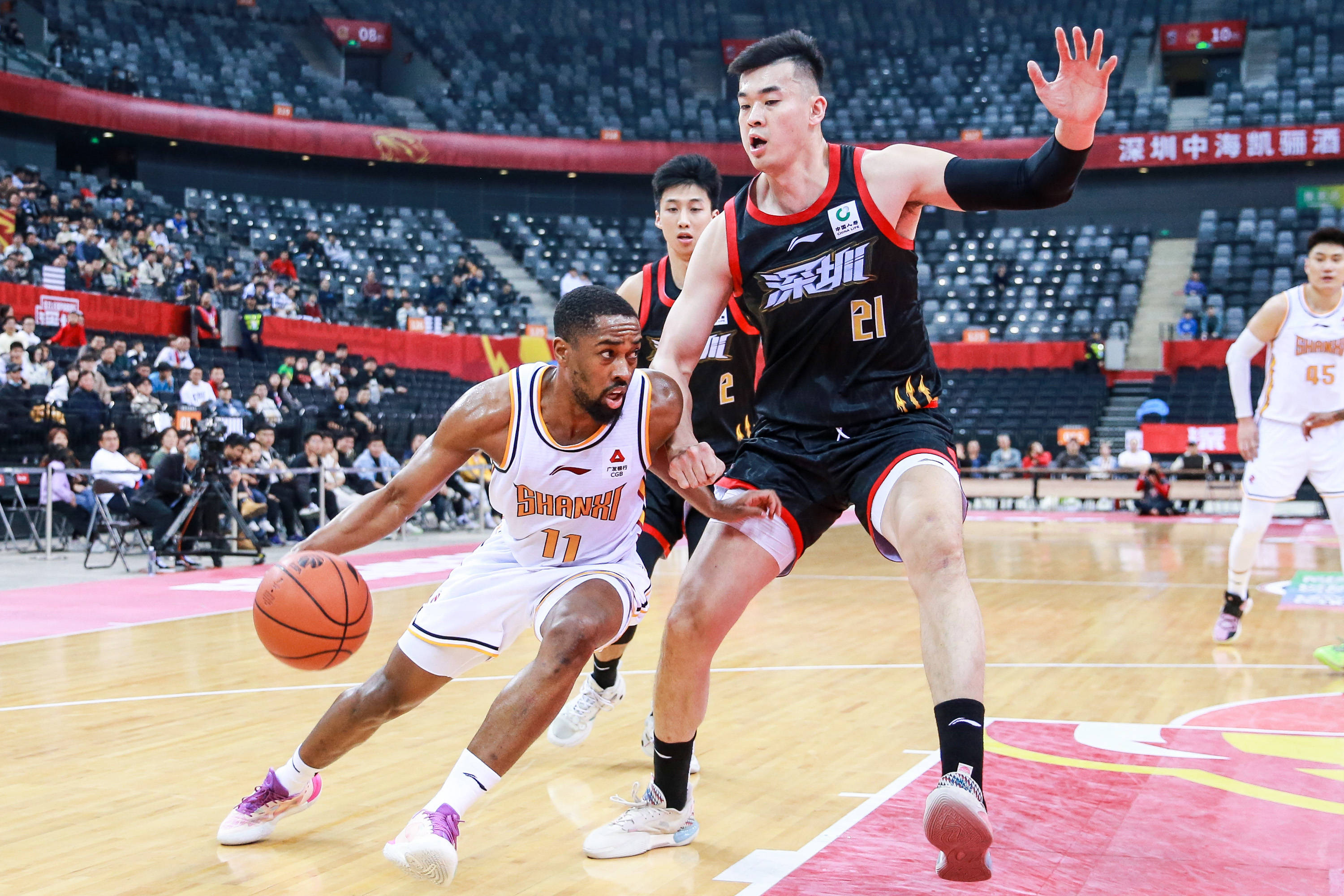 的关注和支 的关注和支