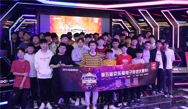 住这名后防 住这名后防